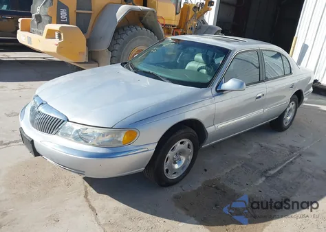 1998 Lincoln Continental z USA, uszkodzony, nr VIN 1LNFM97V8WY637860